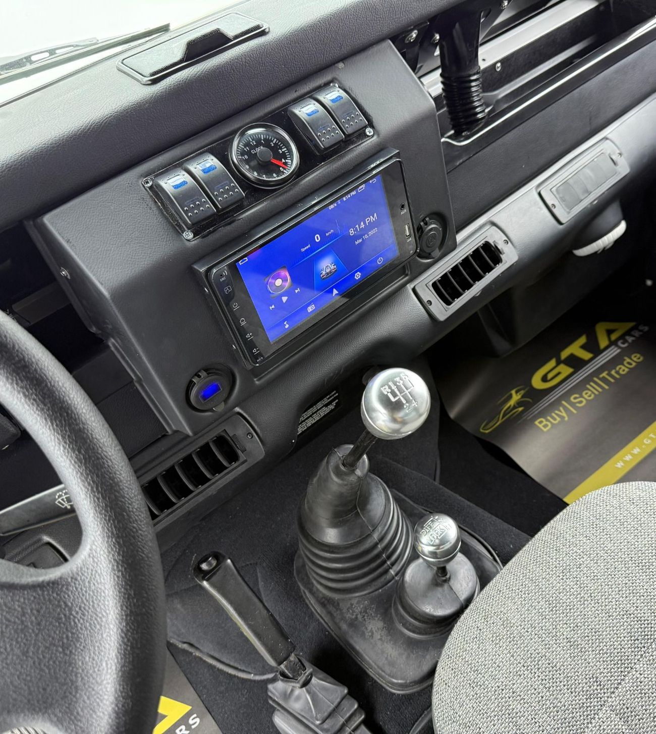 Land Rover Defender 1998 Land Rover Defender 110 Pickup, Excellent Condition, GCC