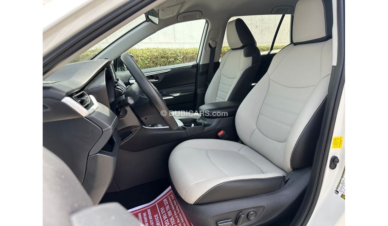 تويوتا راف ٤ Full option clean car