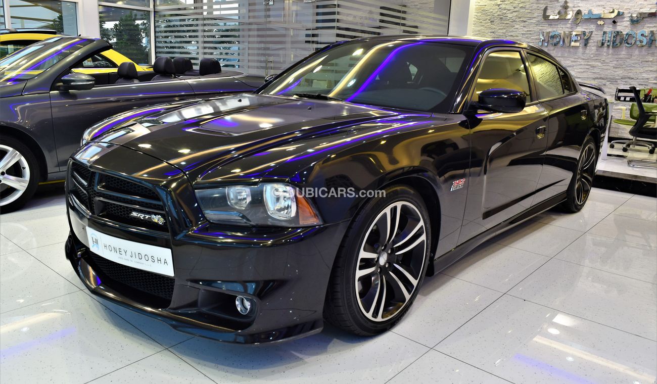 Dodge Charger SRT8 SUPER BEE