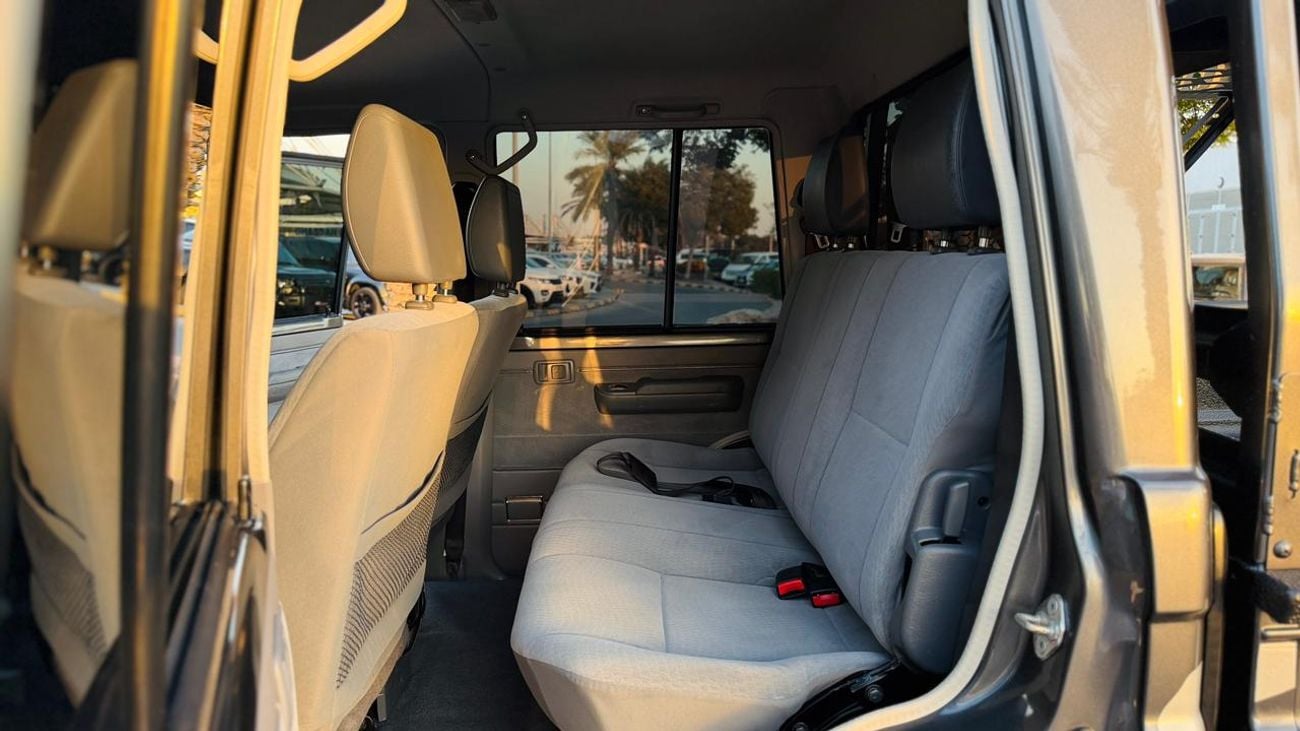 Toyota Land Cruiser Pick Up MODIFIED TO 2025 MODEL | MANUAL TRANSMISSION | DOUBLE CABIN | SPORTS BAR WITH BASKET | 4.5L DIESEL