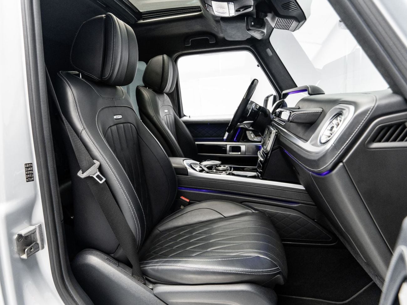 مرسيدس بنز G 63 AMG 4MATIC SUV 2023 Mercedes AMG G63 4.0L TC V8, AWD, 585bhp, 8 Speed Automatic