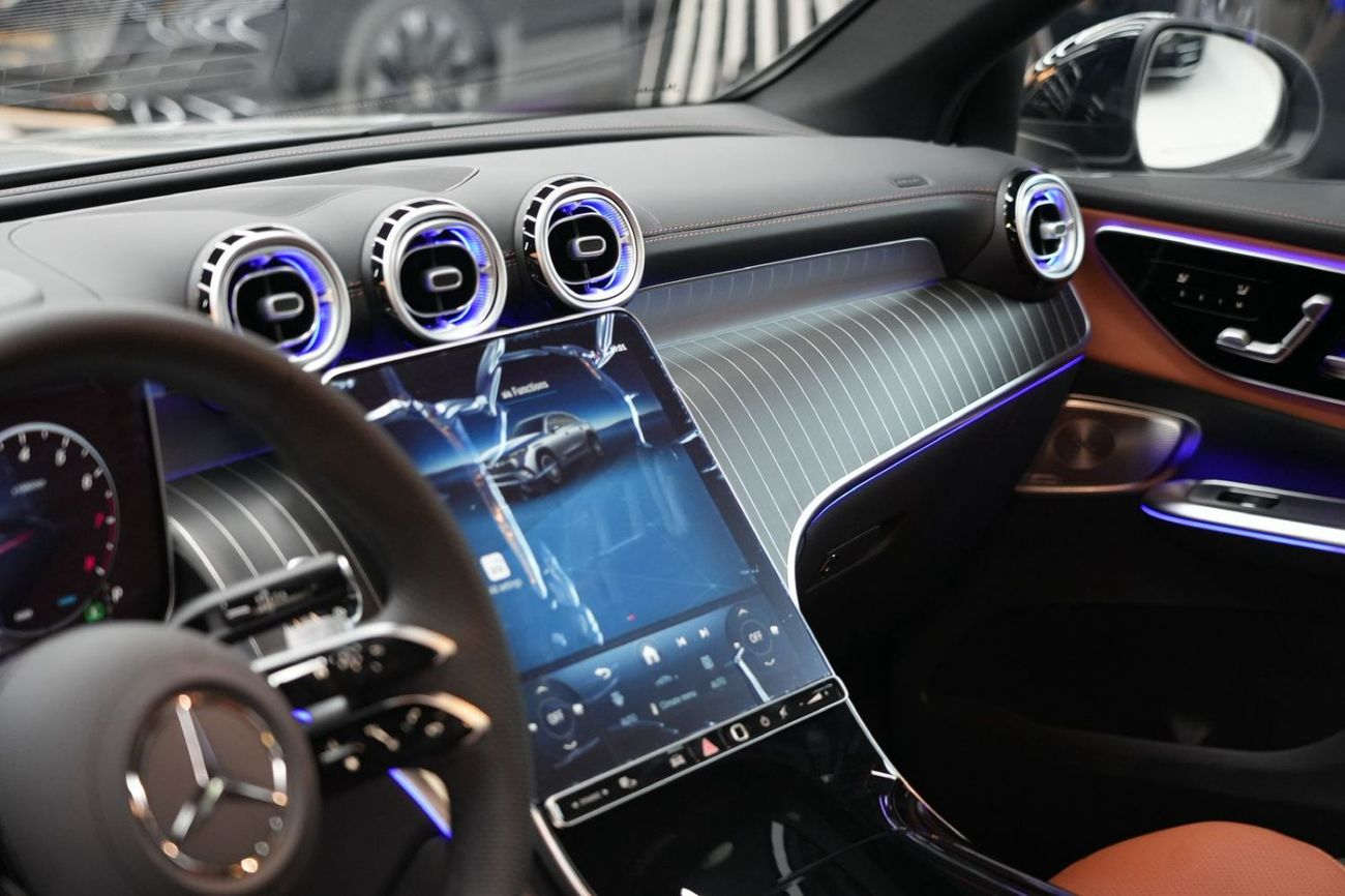 مرسيدس بنز GLC كوبيه 200 Mercedes-Benz GLC 200 Coupe | 2026 GCC 0 km | Agency Warranty |  Premium Plus