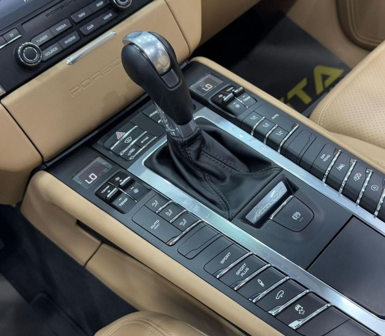 Porsche Macan GTS 2018 Porsche Macan GTS, Warranty, Service History, Excellent Condition, GCC