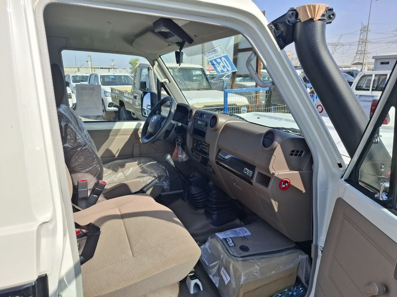 تويوتا لاند كروزر بيك آب Toyota LC Pickup 2.8L 2025 MT SC White Diesel GCC