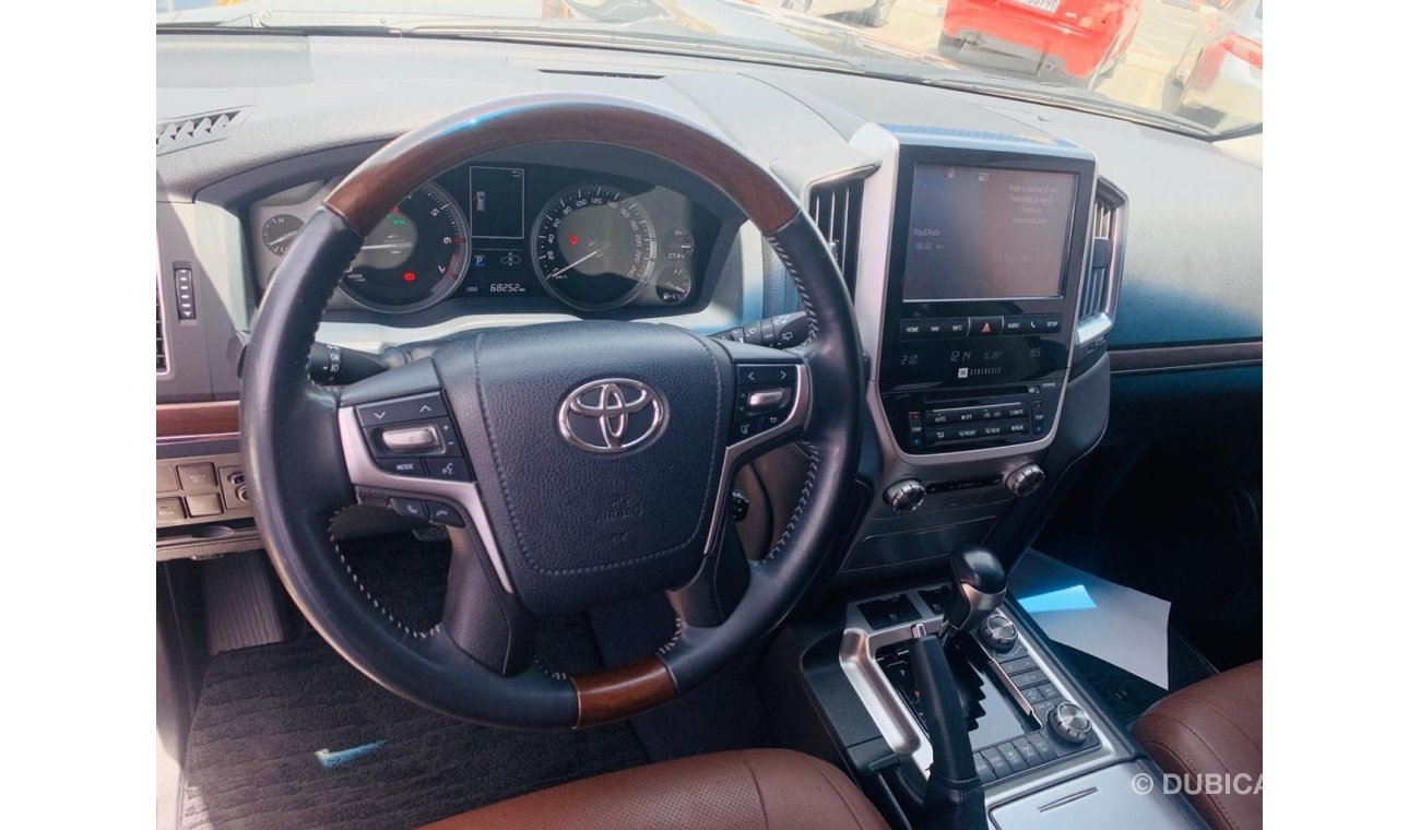 Toyota Land Cruiser VXR  V8 4.6