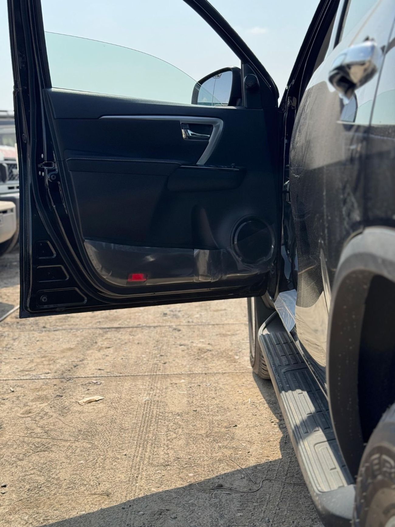 تويوتا فورتونر FORTUNER 2.7L PETROL V4 | AUTOMATIC | 0 KM | 03 YEARS WARRANTY