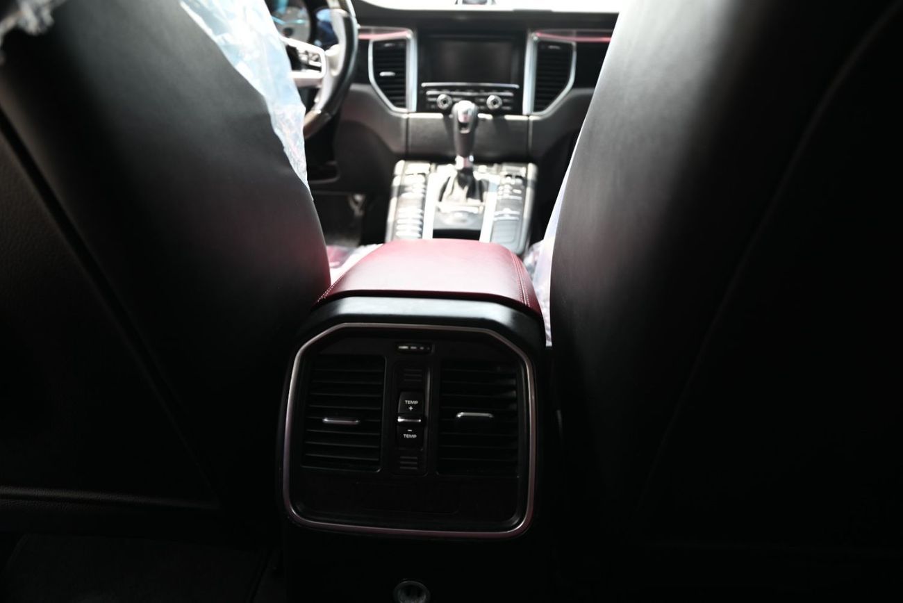 Porsche Macan S 2.9L (375 HP) BEST DEAL 0% DP - AGENCY MAINTAINED - PORSCHE MACAN S WITH PANORAMIC ROOF - RED INTE