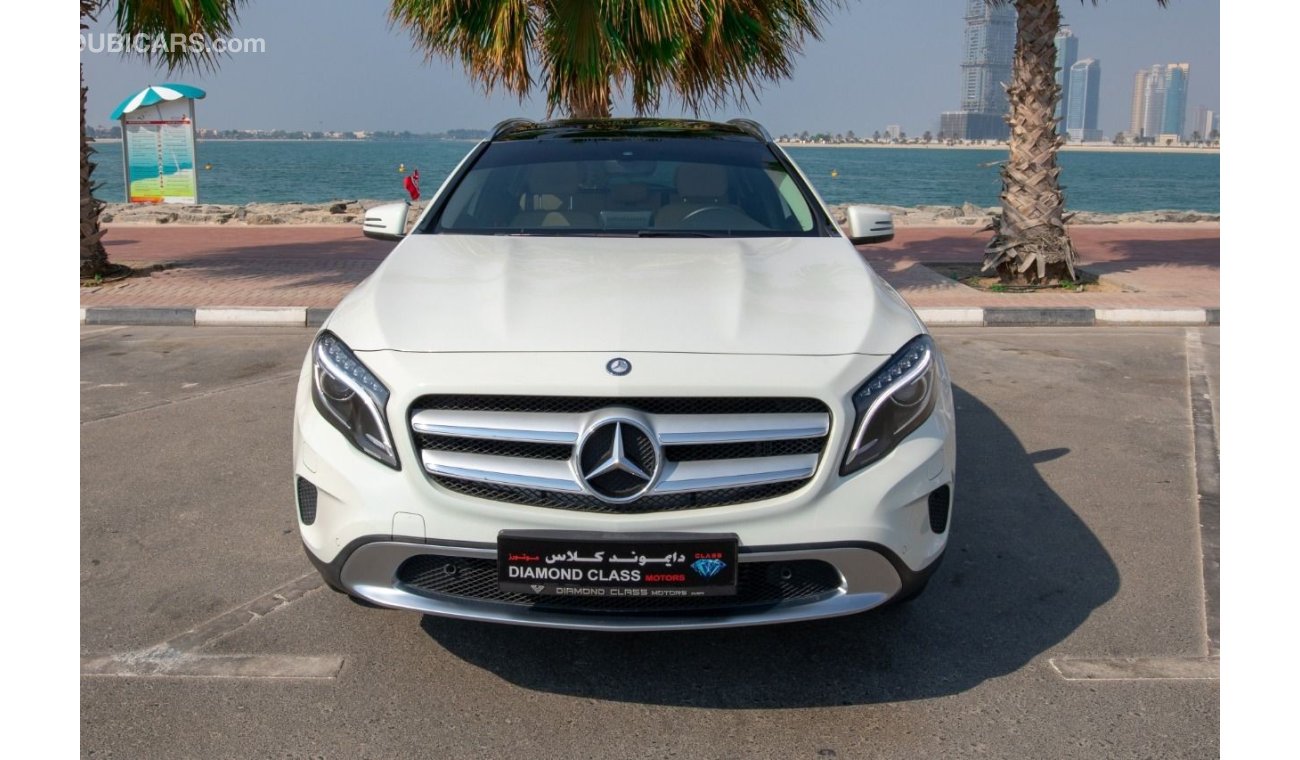 Mercedes-Benz GLA 250 Mercedes GLA 250 V4 GCC 2016 Full Options panoramic, Accident Free ،