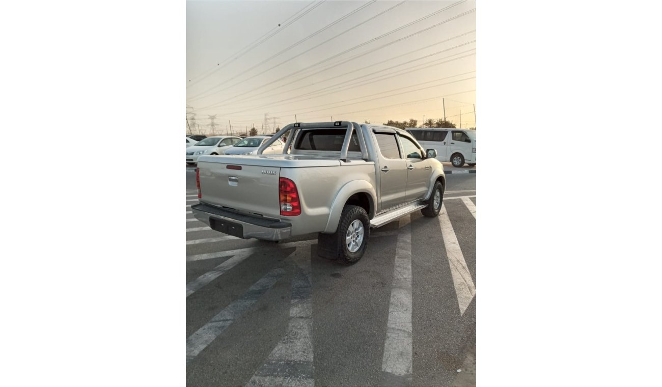 Toyota Hilux TOYOTA HILUX PICKUP MODEL 2010 COLOUR SILVER BOX BODY GOOD CONDITION ONLY FOR EXPORT