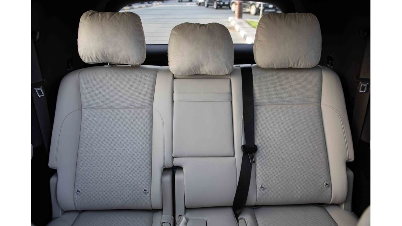 Li Auto Mega 2024 Lixiang Mega Ultra Version - White	inside White | Export Only