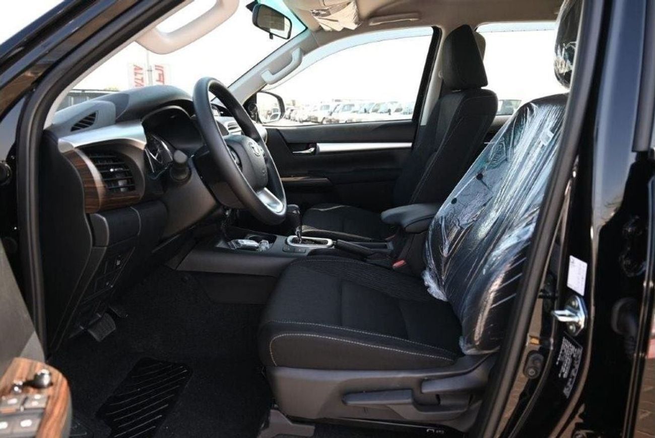 تويوتا هيلوكس 2025 TOYOTA HILUX DOUBLE CAB SR5 2.7L PETROL 4WD 5-SEAT AT