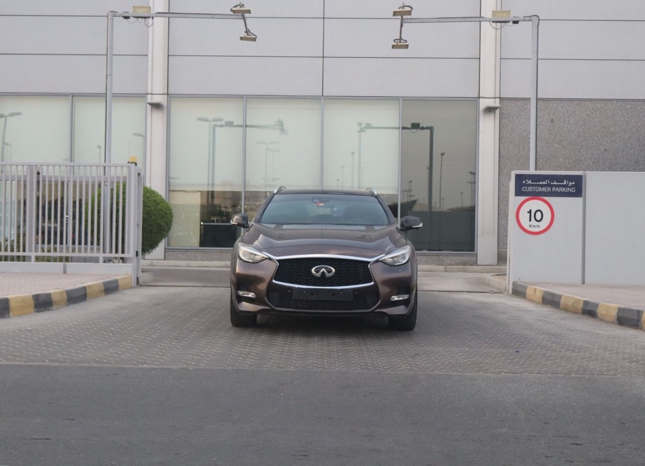 إنفينيتي QX30