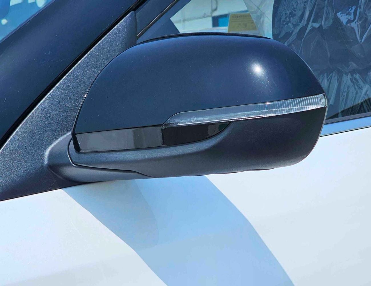 Kia Seltos CVT LUXURY/ DUAL TONE WITH BLACK ROOF / PANORAMIC ROOF/ 1.5L V4 PETROL CHINES SPECS (CODE#KSLL)