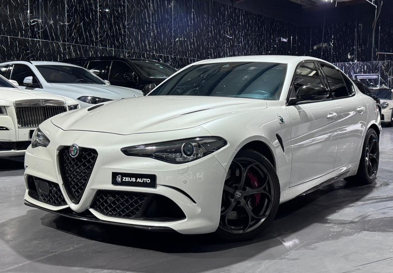 Alfa Romeo Giulia Quadrifoglio 2.9L (510 HP) Alfa Romeo Giulia Quadrifoglio  V6,2.9L (510 HP)
