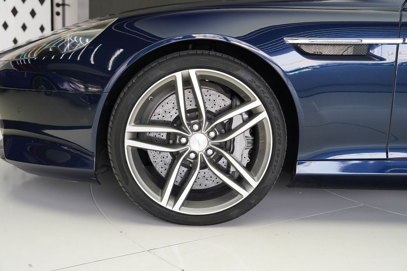 Aston Martin DB9 Std 6.0L (470 HP)