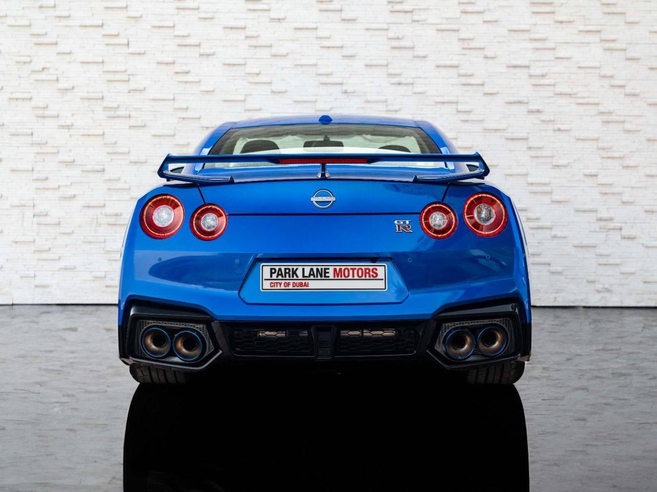 نيسان جي تي ار Premium 3.8L (2 Seater)