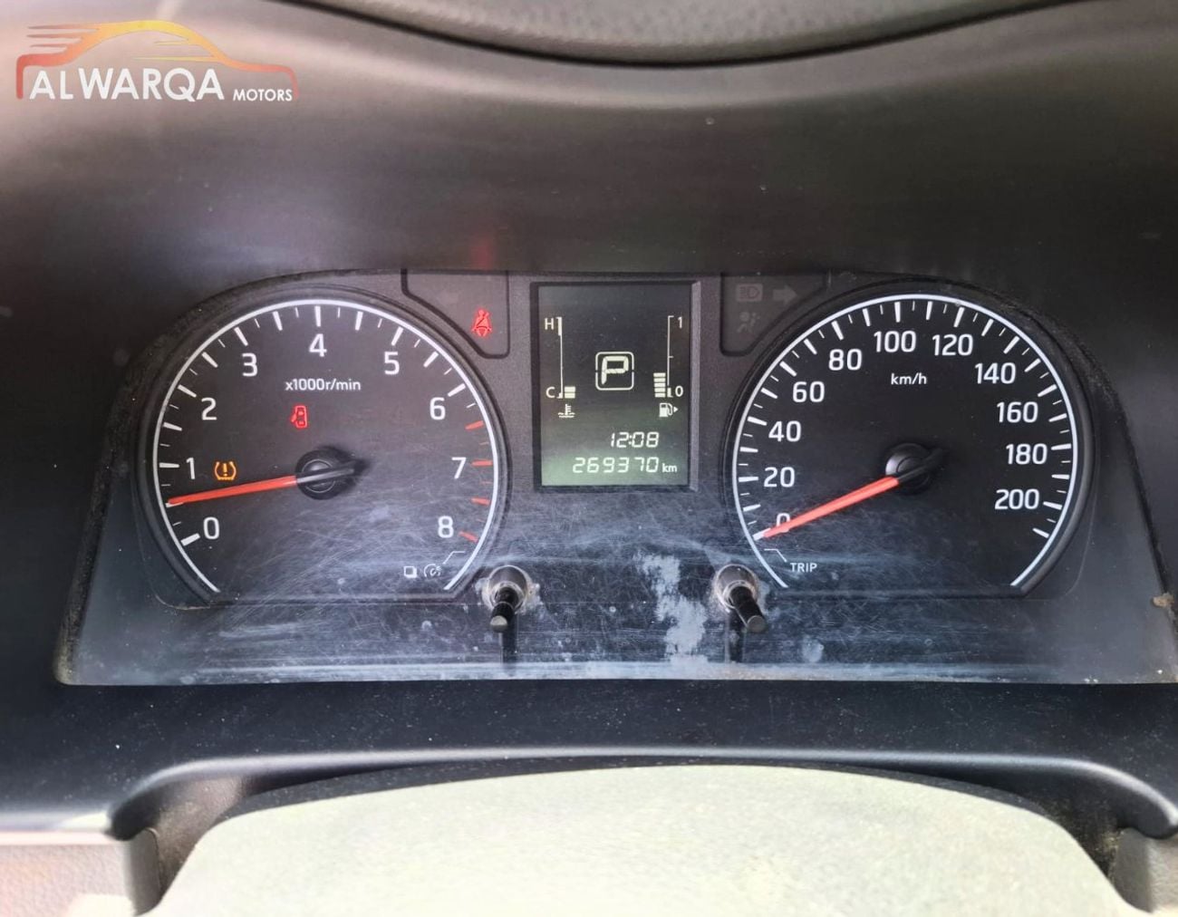 نيسان أورفان Panel Van Std 2.5L A/T (3 Seater) Petrol (4 Door)