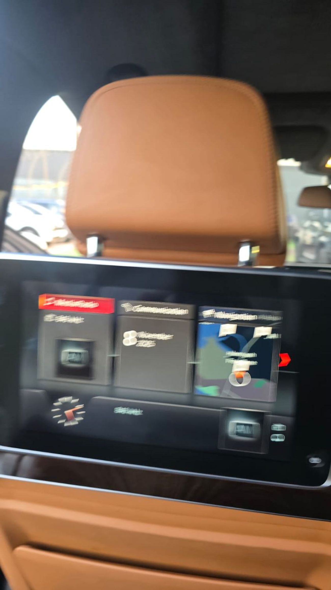 BMW 750Li Luxury 4.4L (443 HP)