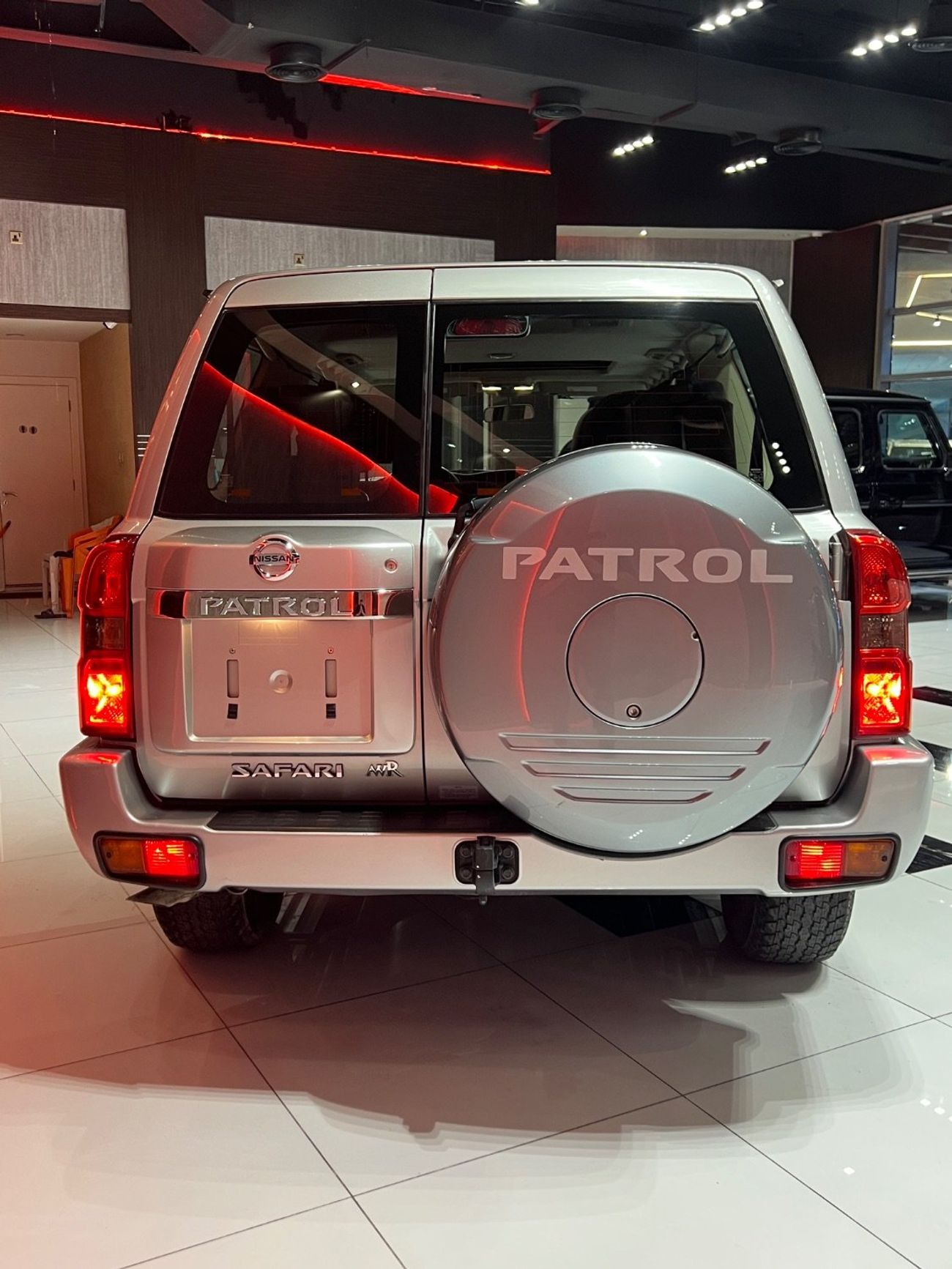 نيسان باترول سفاري Safari 4.8L A/T