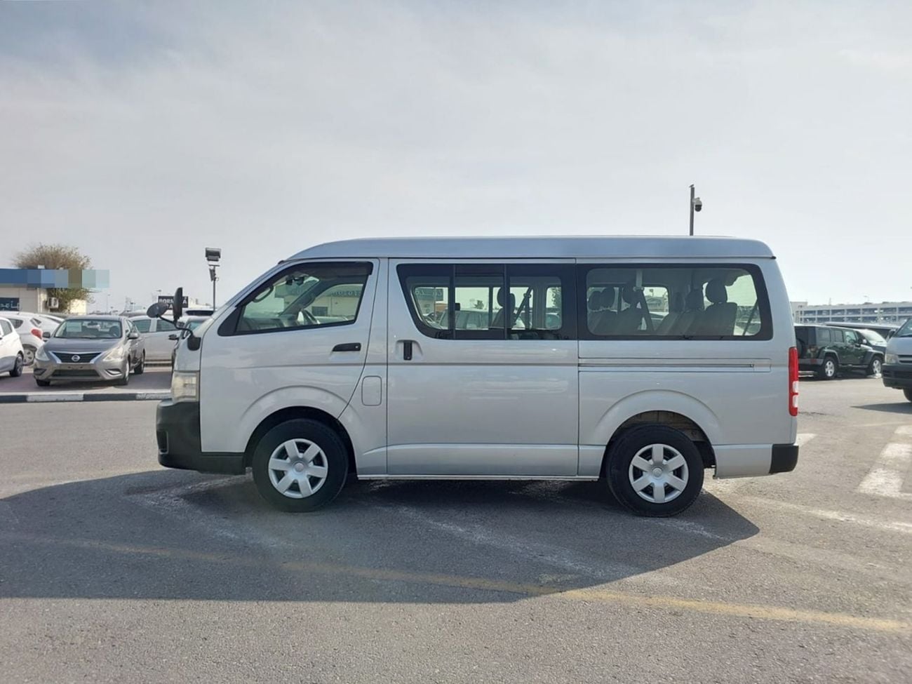 Toyota Hiace TOYOTA HIACE COMMUTER VAN RHD 2012 MODEL 2.7 L PETROL AUTOMATIC(PM15298)