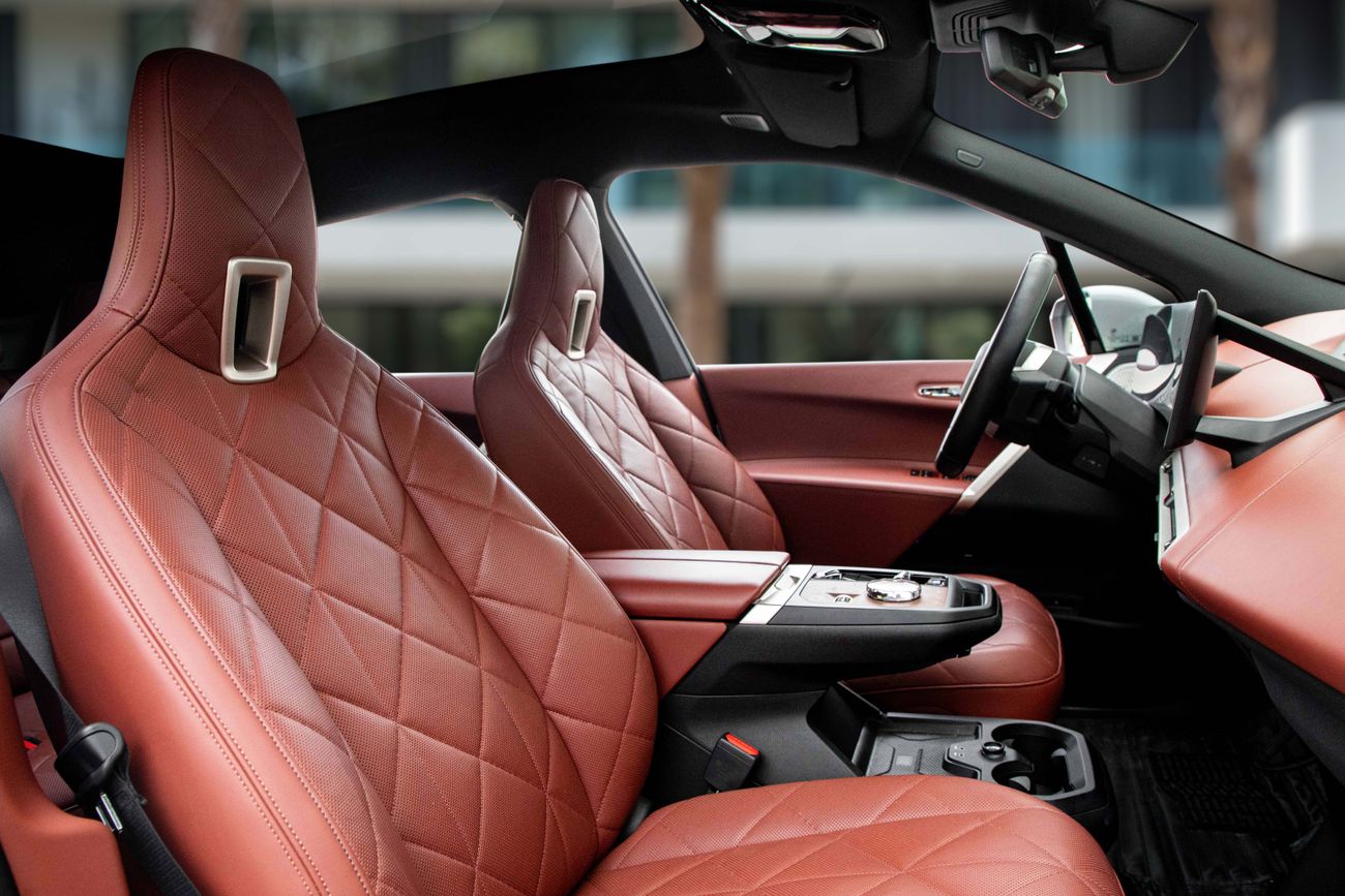 بي أم دبليو iX iX 40i | 3,917 P.M | 0% Downpayment | BMW iX 40i | BMW Warranty! | Ramadan Offer!