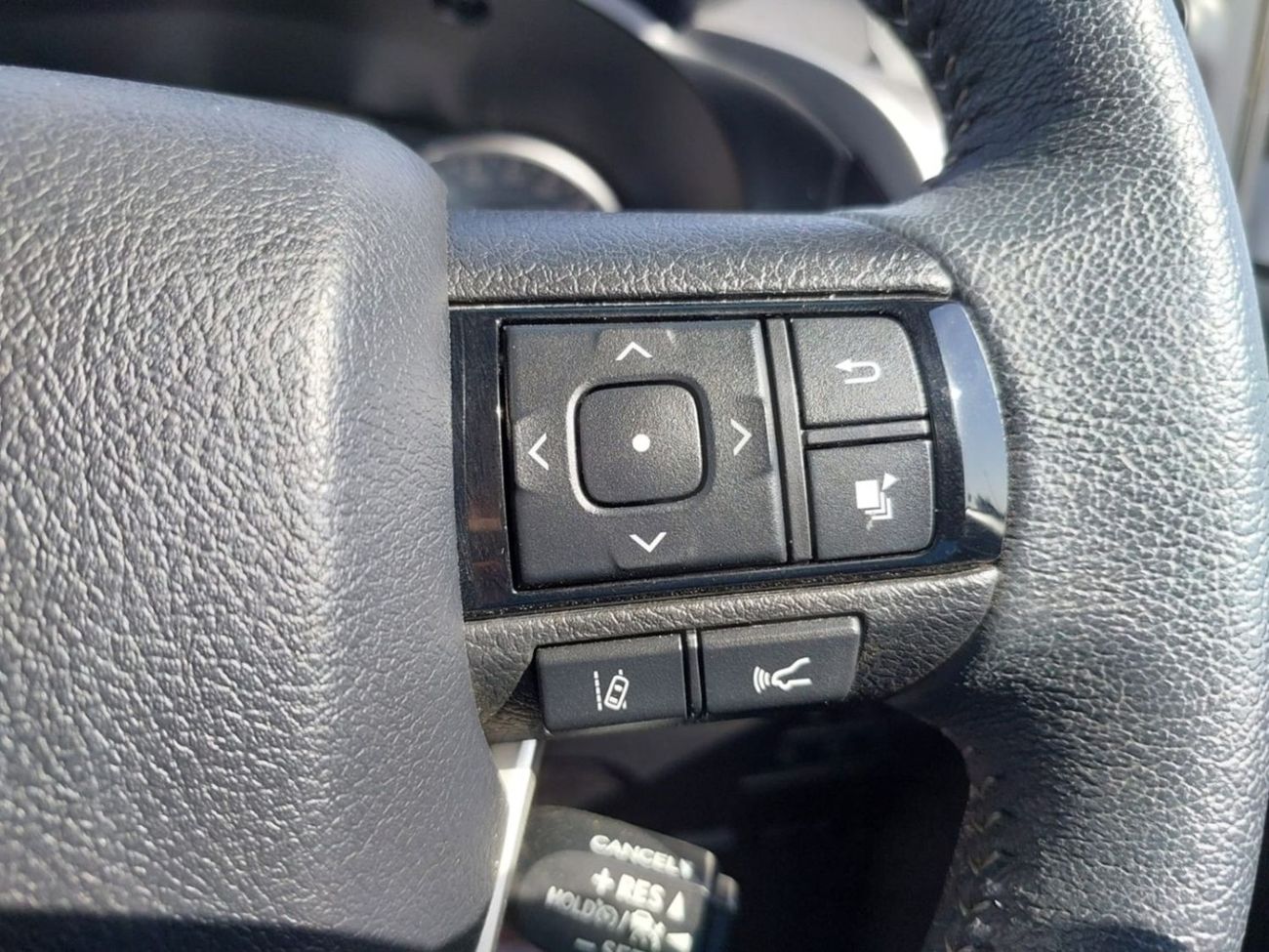 Toyota Hilux TOYOTA HILUX SR5 PICK UP RHD 2024 MODEL 2.8L DIESEL AUTOMATIC(PM21263)