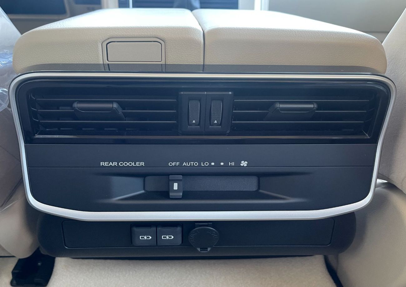 تويوتا لاند كروزر GXR 4.0L  (300 Series) (GRJ 300) 2026 model basic option