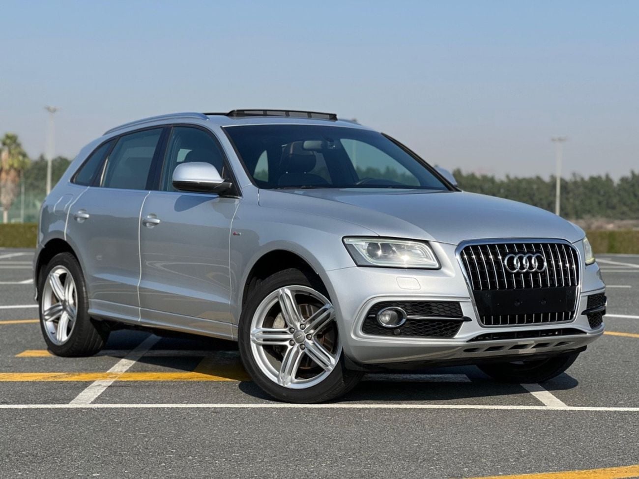 Used Audi Q5 S-Line 2014 for sale in Sharjah - 704443