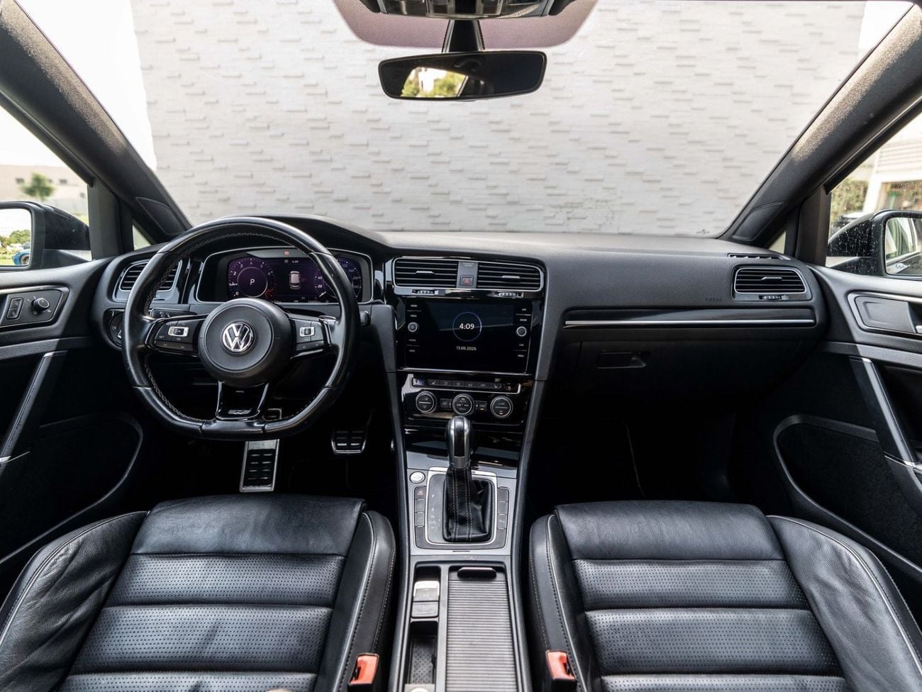 Volkswagen Golf R SPORT