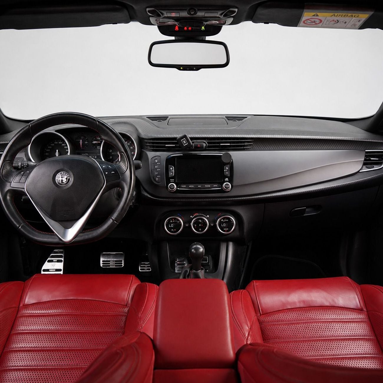 ألفا روميو جوليتا Veloce AED 516 P.M • 0% Downpayment • Alfa Romeo Giulietta • 1 Year Warranty