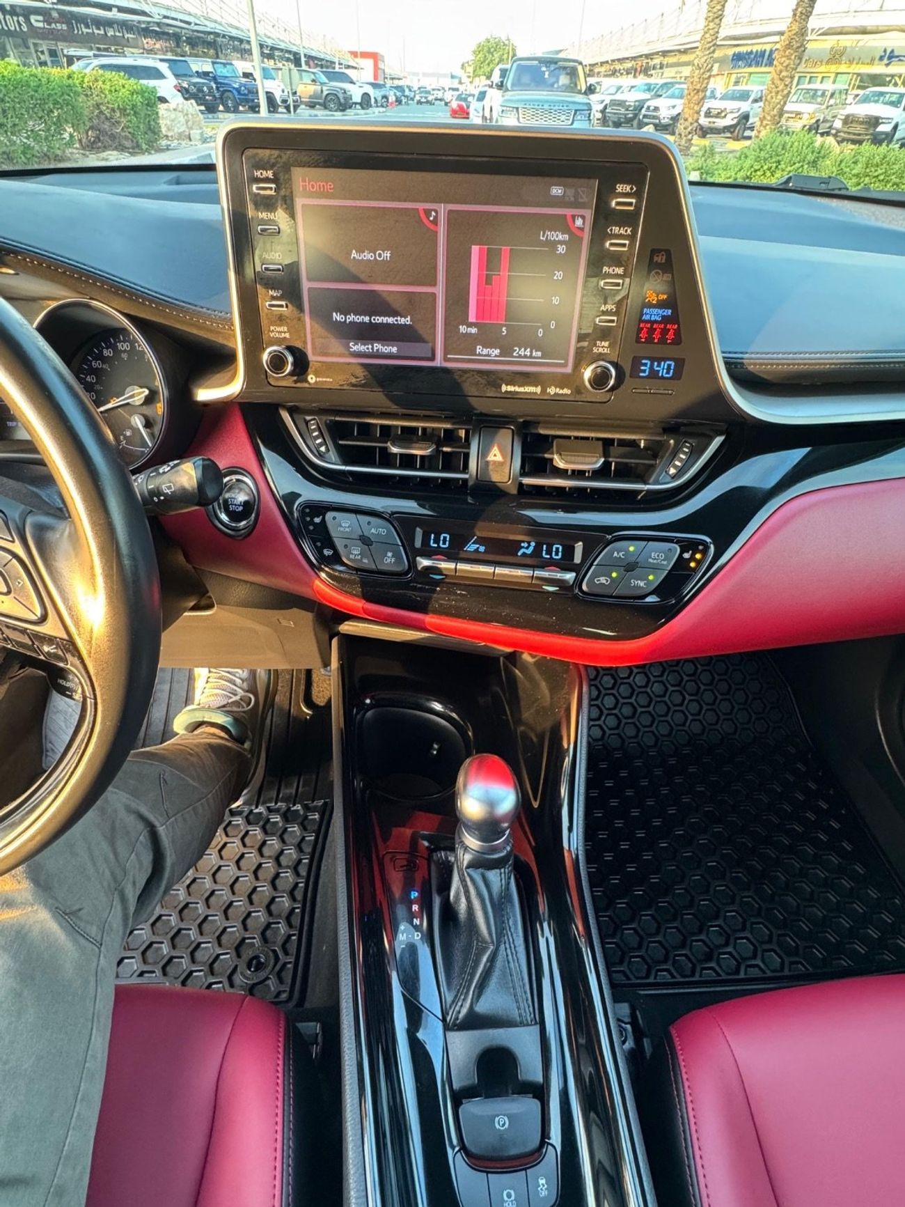 تويوتا CHR 2019 LIMITED KEYLESS AWD 2.0 CANADA SPEC