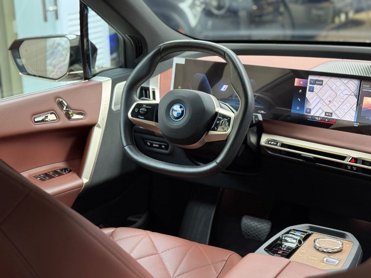 بي أم دبليو iX xDrive40