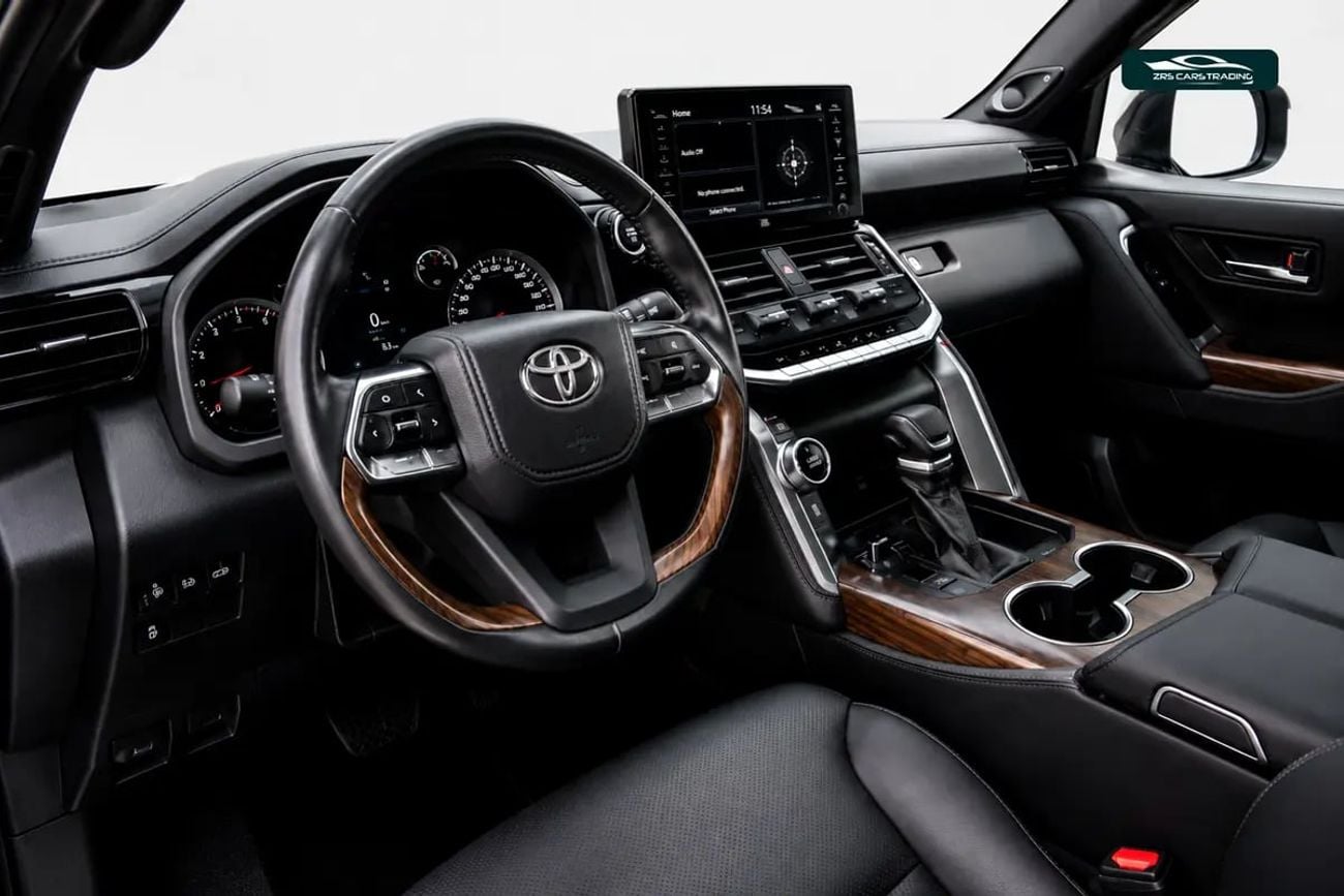 Toyota Land Cruiser GXR Twin-Turbo GCC Specs / Al Futtaim Warranty + Service