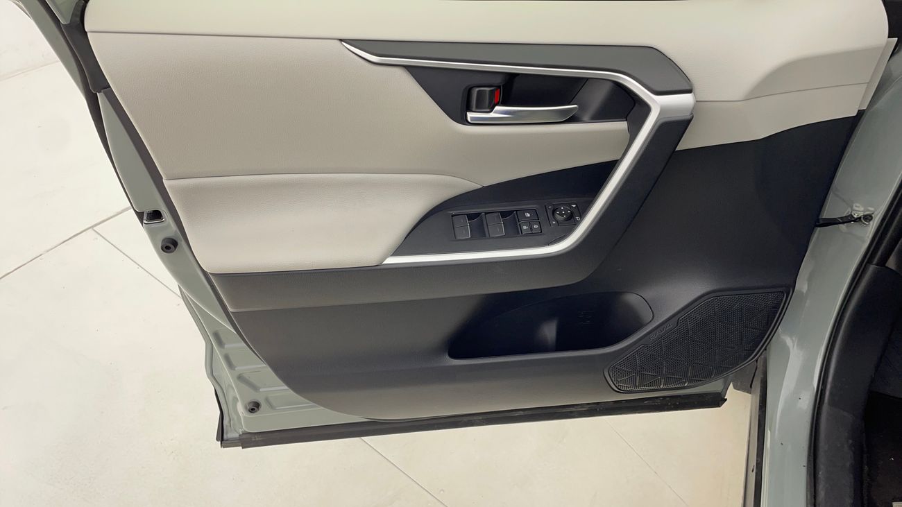 تويوتا راف ٤ ADVENTURE 2.5 | بدون دفعة مقدمة | اختبار القيادة في المنزل