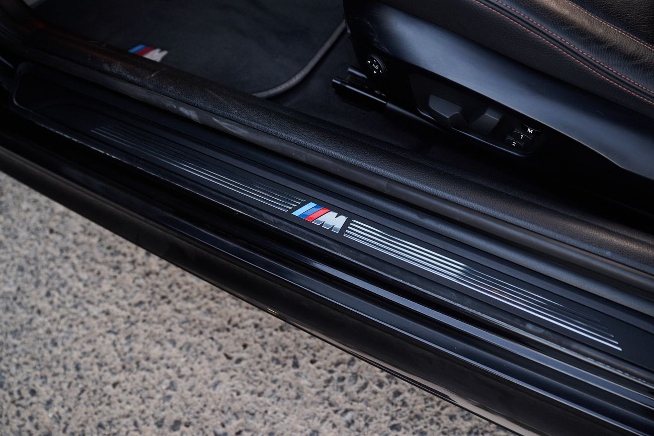 BMW 1M - Rare Black Sapphire