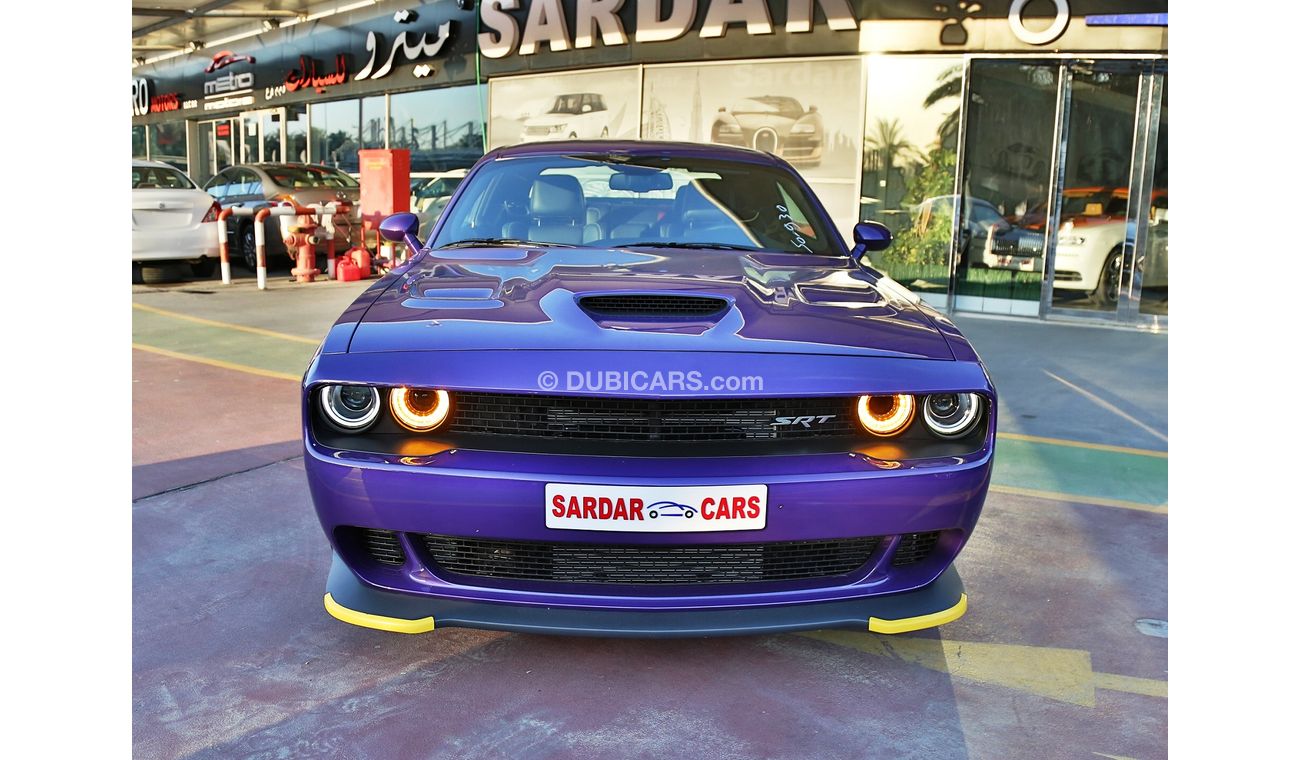 Dodge Challenger SRT Hellcat Supercharged