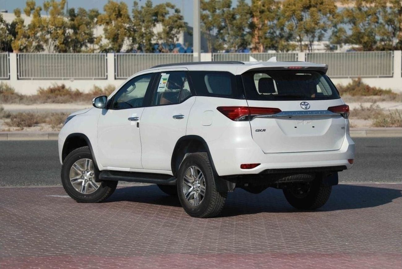 تويوتا فورتونر 2024 Toyota Fortuner GXR 4.0 - PLATINUM WHITE PEARL inside TAN | Export Only