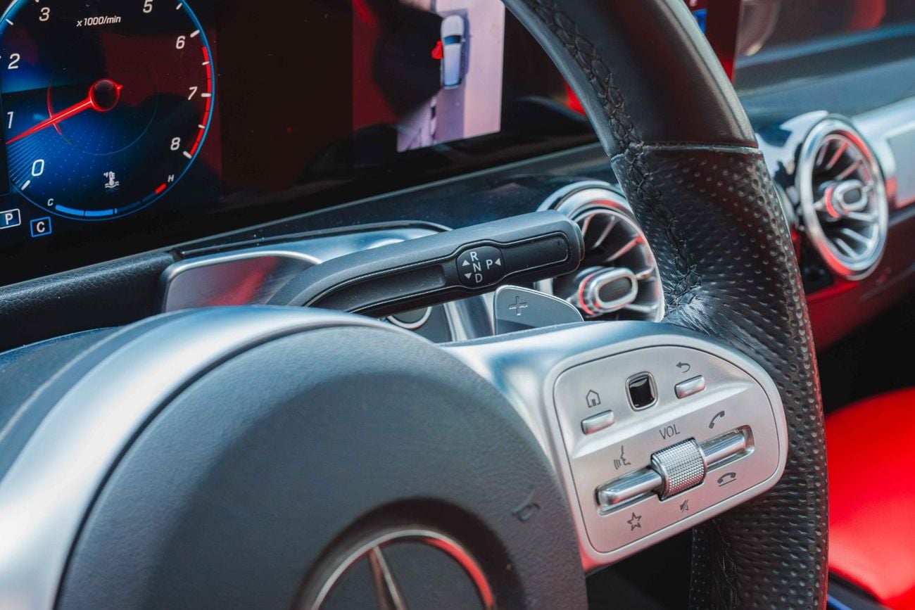 Mercedes-Benz GLB 250 4MATIC 2.0L (221 HP)
