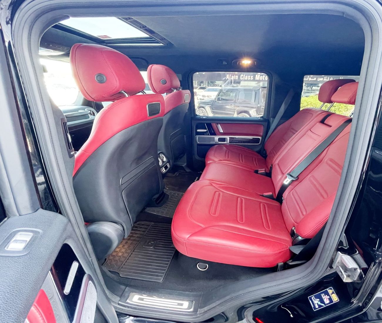 Mercedes-Benz G 500 Std 4.0L (422 HP) 8CYL With G63 AMG KIT - FULL OPTION  WARRANTY AVAILABLE -GARGASH