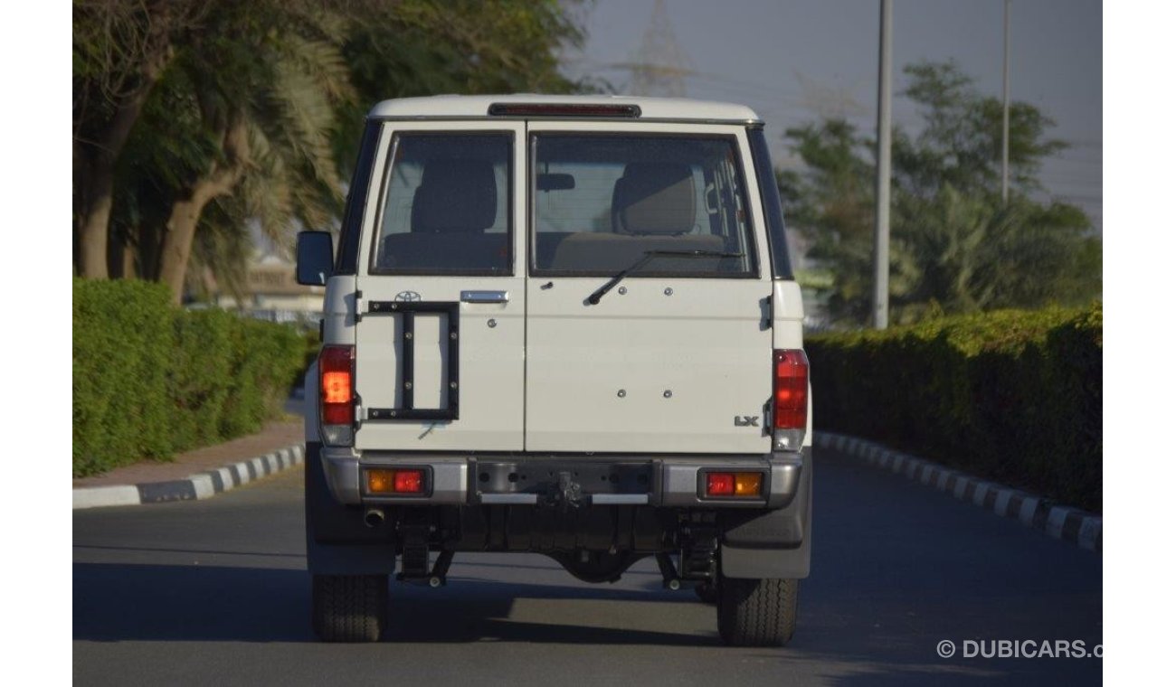 Toyota Land Cruiser 76 Hardtop V6 4.0L Petrol 5 Seat Wagon