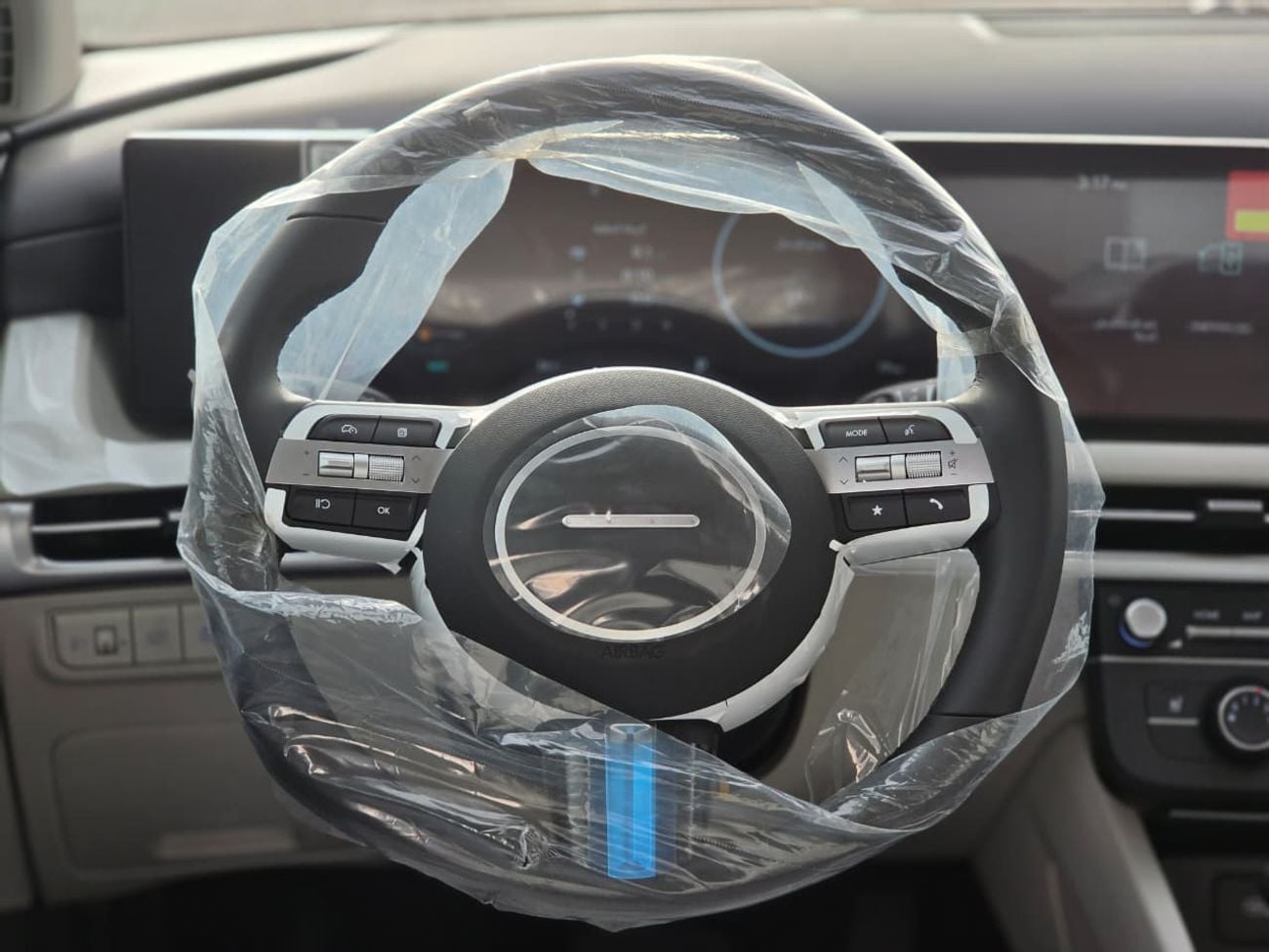 Hyundai Tucson  2.0L 2WD A/T Petrol