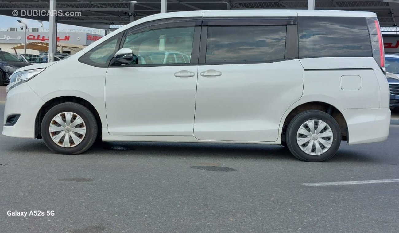 تويوتا نواه TOYOTA NOAH 2018 MODEL FULL OPTION 2.0CC JAPAN RIGHT HAND CAR