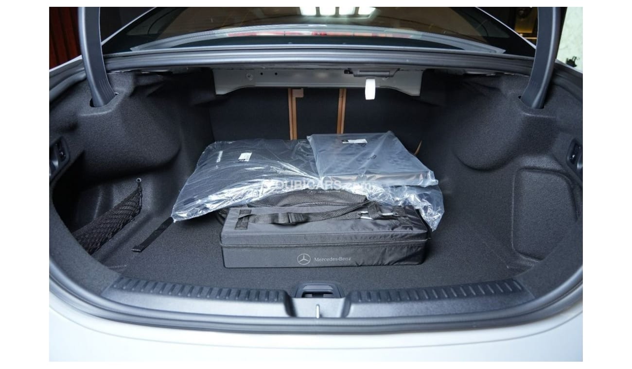 Mercedes-Benz E300 Mercedes-Benz E 300 | GCC 2024 0km | Agency Warranty | AMG Package | Panoramic | 360 View