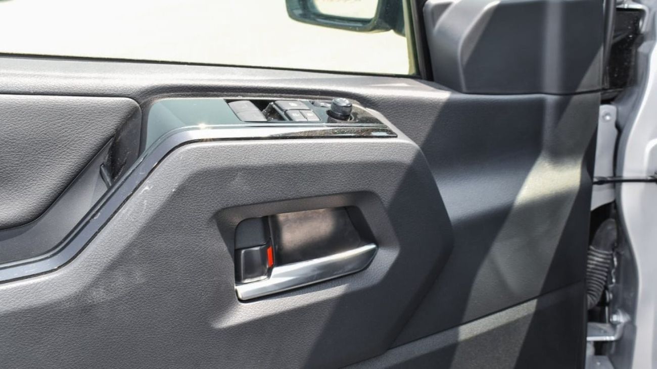 Toyota Granvia Basic Option