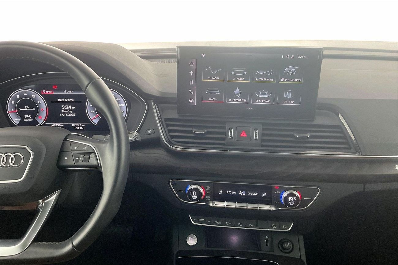 أودي Q5 45 TFSI quattro S-Line & Technology Selection | National Day Celebration | شامل الضمان | 0 ﺪﻔﻋﺓ ﺃﻮﻟﻯ