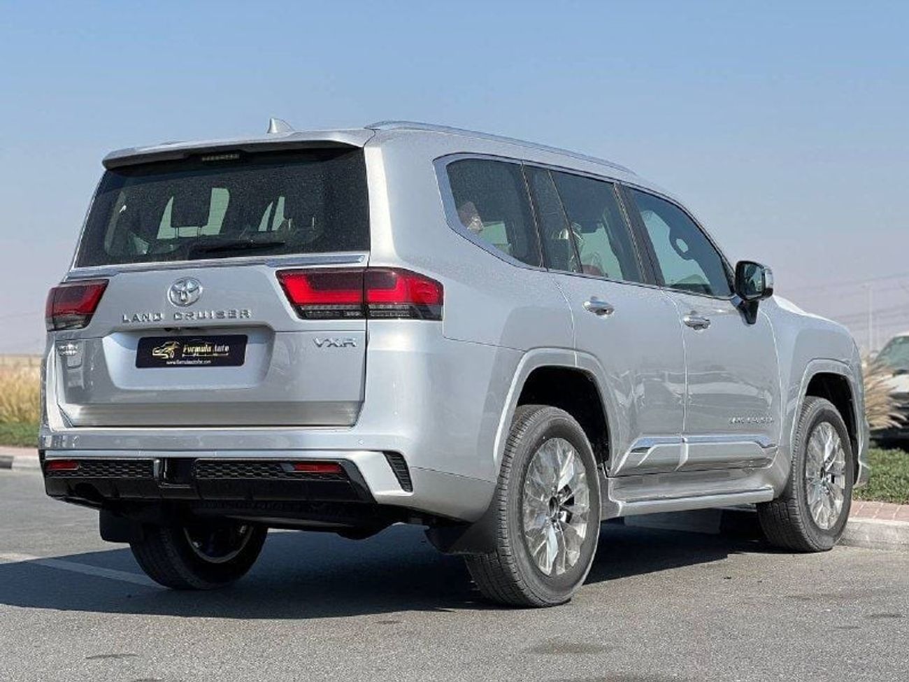 Toyota Land Cruiser VXR 3.3L DSL A/T // 2025 // FULL OPTION WITH RADAR , 360 CAMERA , LEATHER & POWER & COOLING SEATS //