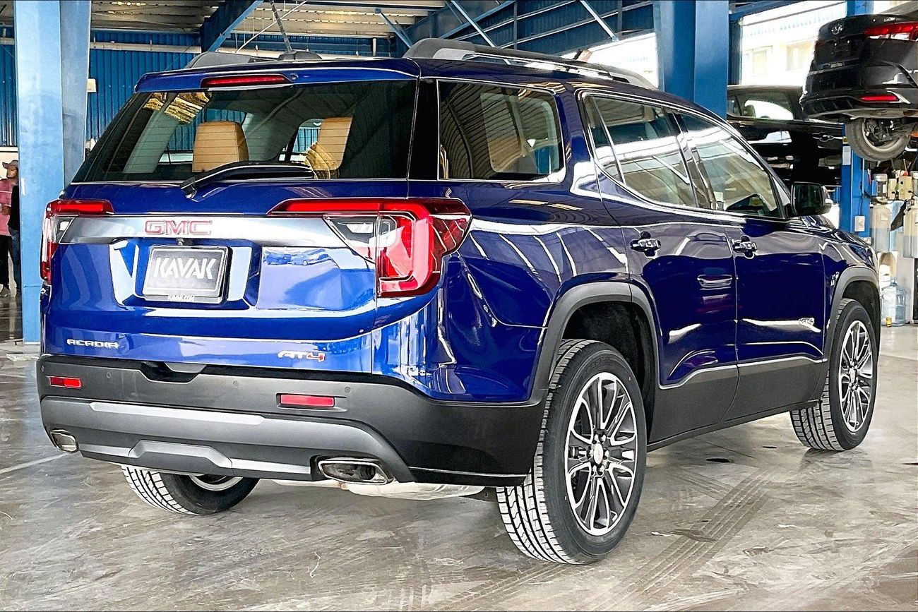 جي أم سي أكاديا AT4 | National Day Celebration | شامل الضمان | 0 ﺪﻔﻋﺓ ﺃﻮﻟﻯ