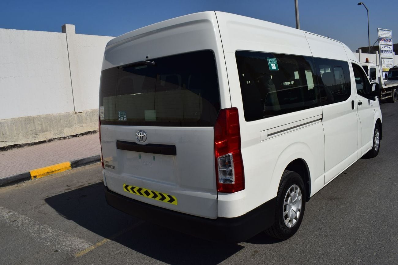 Toyota Hiace Toyota Hiace  Commuter GL High Roof 3.5L, Model:2021. Excellent condition