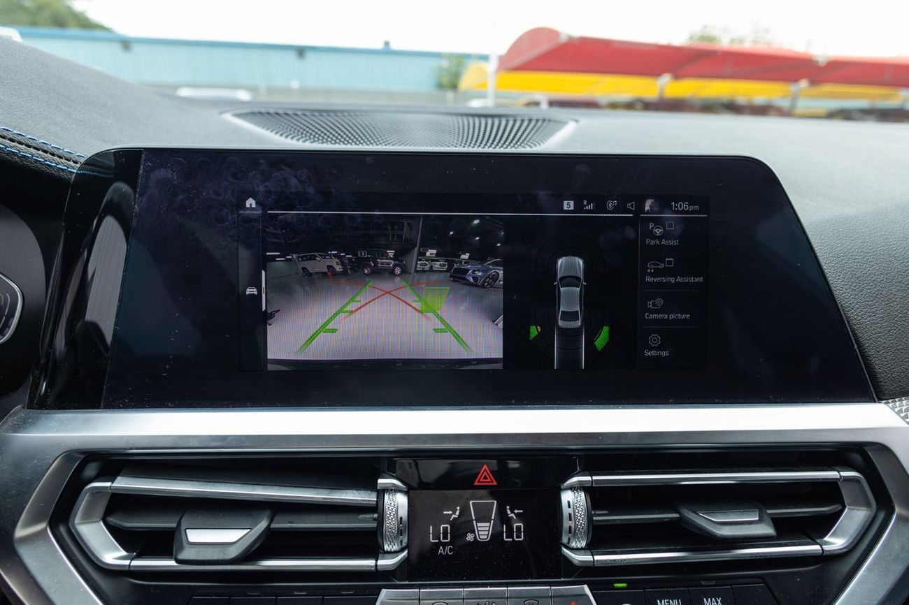 BMW 320i