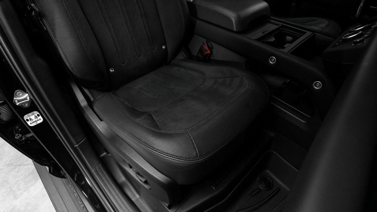 لاند روفر ديفندر V8 Edition P525 - 2023 -  Euro Specs